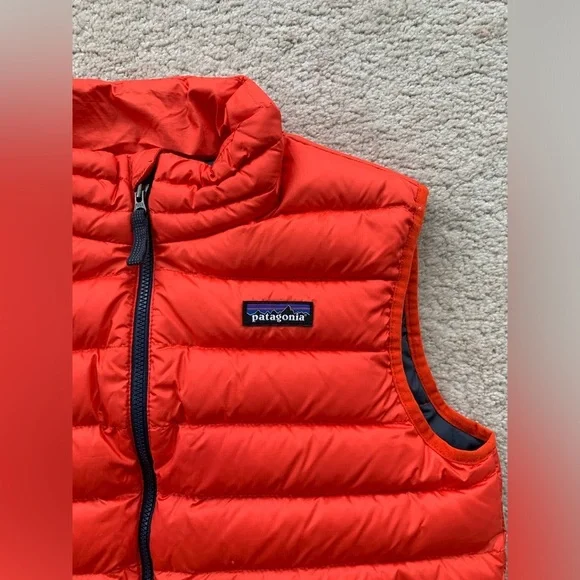 Patagonia Size L, 12, Orange Down Sweater Puffer Vest - Picture 4 of 11